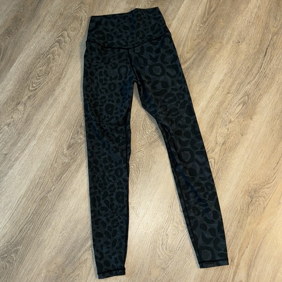 Colorfulkoala leggings- cheetah print -blue and black size small - Picture 2 of 3